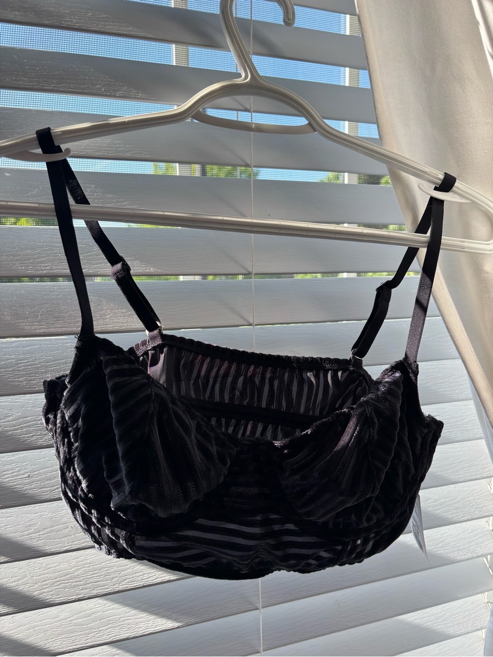 Black Velvet-Striped Bralette - Women Intimates